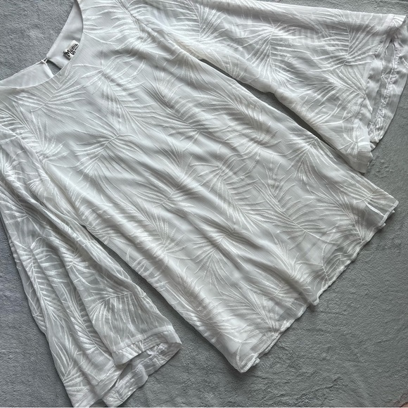 Show Me Your MuMu Dresses & Skirts - Show Me Your Mumu Knockout Boho Bell Sleeve Palm Dress Coastal Beach Bride White